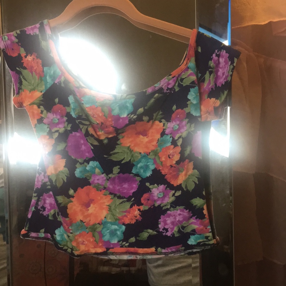 Off the shoulder floral print crop top